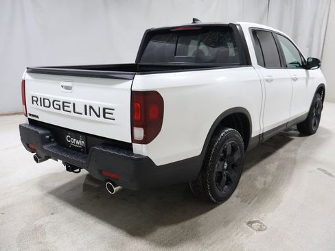 New 2026 Honda Ridgeline Black Edition image 5