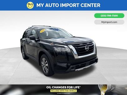 Used 2024 Nissan Pathfinder SL