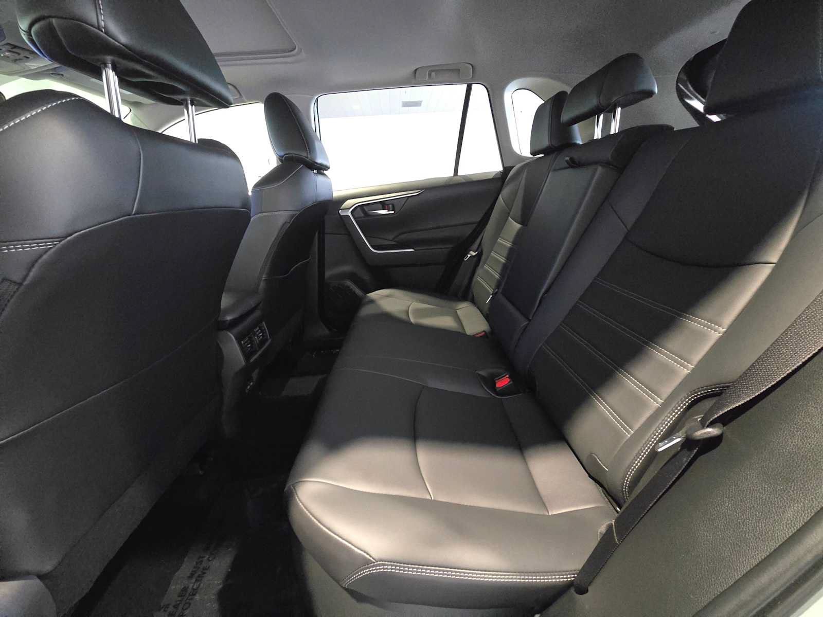 Used 2023 Toyota RAV4 XLE Premium AWD/4WD image 17