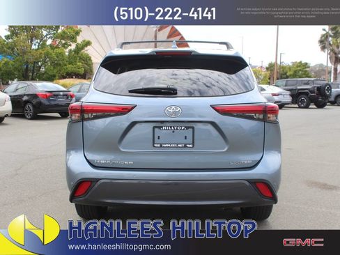 Used 2023 Toyota Highlander Limited FWD image 8
