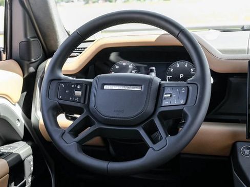 New 2026 Land Rover Defender 110 V8 AWD/4WD image 19