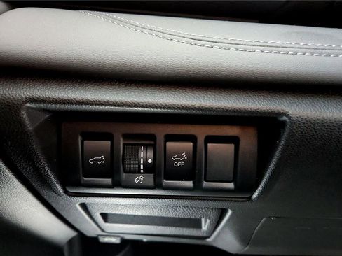 Used 2023 Subaru Outback Limited image 33