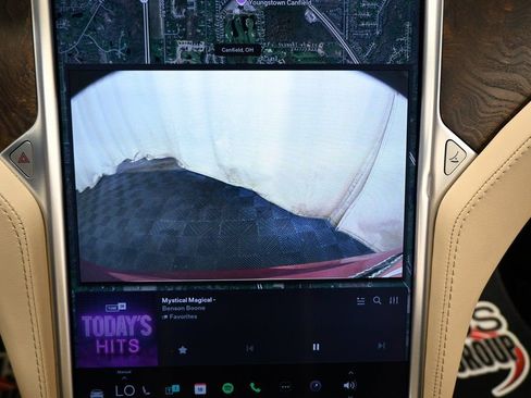 Used 2017 Tesla Model S 90D image 14