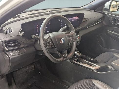 Used 2025 Buick Envista Sport Touring FWD image 11