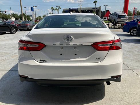 Used 2019 Toyota Camry LE FWD image 10