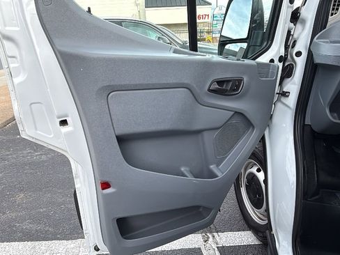 Used 2019 Ford Transit 250 130 Low Roof image 9