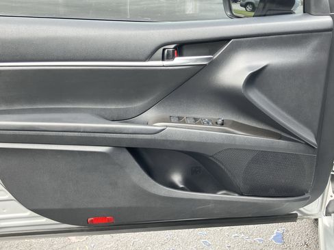 Used 2022 Toyota Camry SE w/ Carpet Mat Package (TMS) FWD image 14