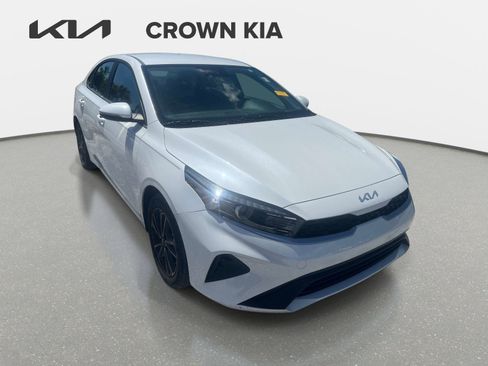 Certified 2024 Kia Forte LXS w/ LXS Technology Package FWD image 3