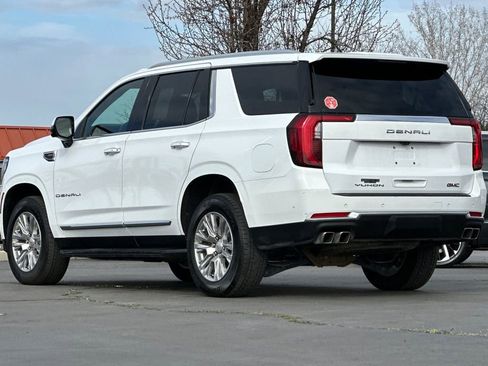 Used 2025 GMC Yukon Denali AWD/4WD image 6