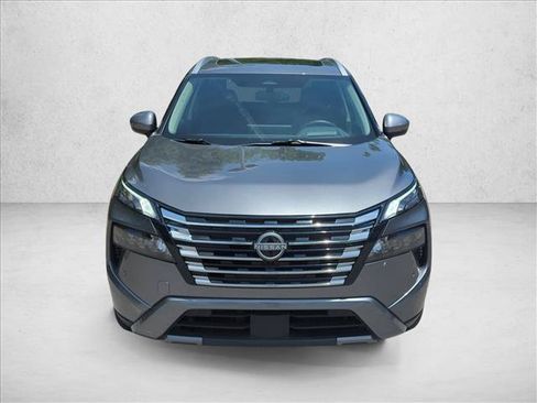 Certified 2025 Nissan Rogue SL w/ SL Premium Package FWD image 2
