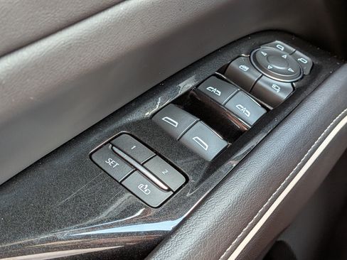 Used 2023 Cadillac Escalade Sport AWD/4WD image 22