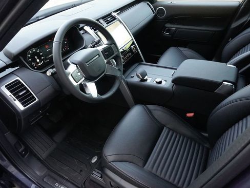 New 2026 Land Rover Discovery S AWD/4WD image 18