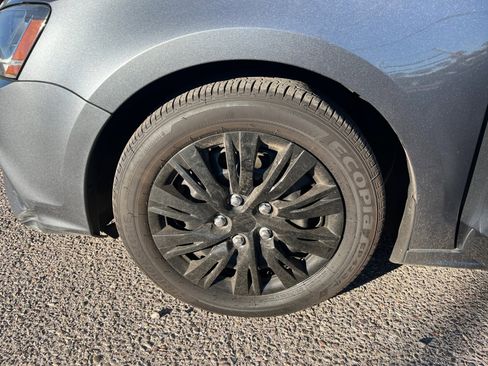 Used 2017 Volkswagen Jetta S image 26