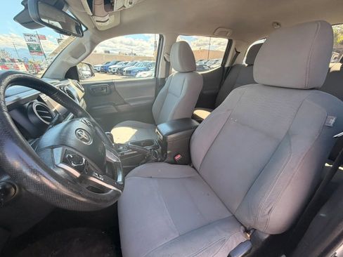 Used 2019 Toyota Tacoma SR5 RWD image 11