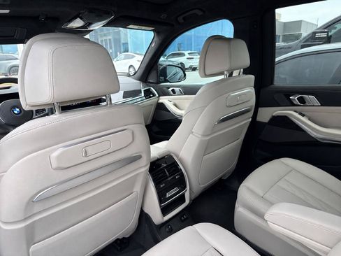 Certified 2026 BMW X7 xDrive40i w/ M Sport Package AWD/4WD image 8