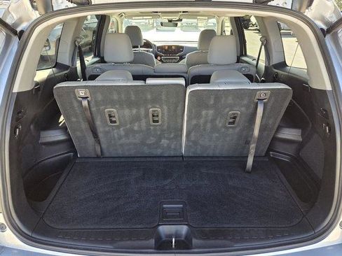 Used 2019 Honda Pilot Touring image 17