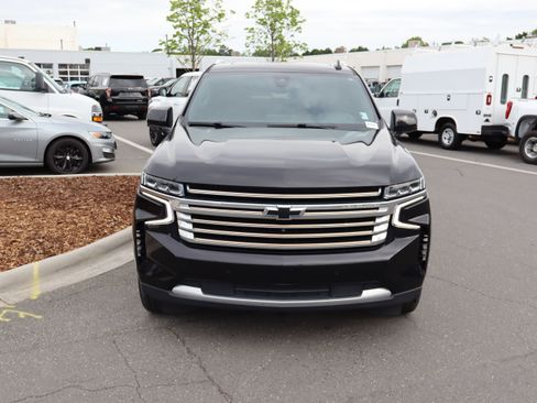 Used 2021 Chevrolet Tahoe High Country w/ Premium Package AWD/4WD image 3