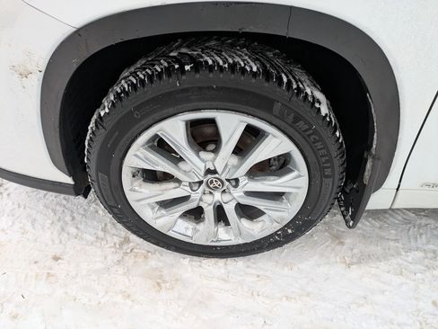 Used 2023 Toyota Highlander Limited image 26