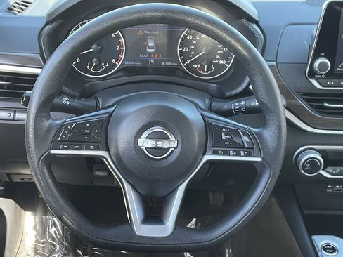 Used 2024 Nissan Altima 2.5 SV image 20