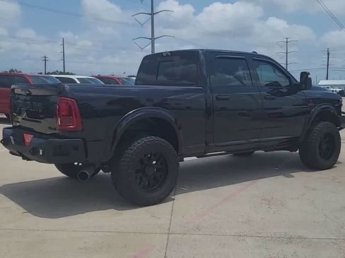 Used 2025 RAM 2500 Laramie w/ Night Edition AWD/4WD image 8