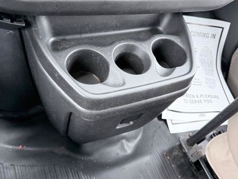 Used 2011 Chevrolet Express 2500 RWD image 35