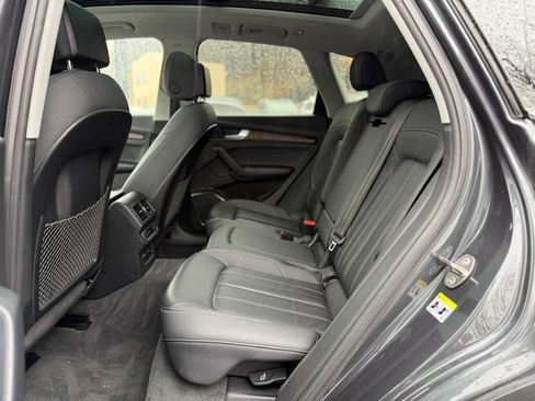 Used 2021 Audi Q5 2.0T Premium w/ Convenience Package image 18