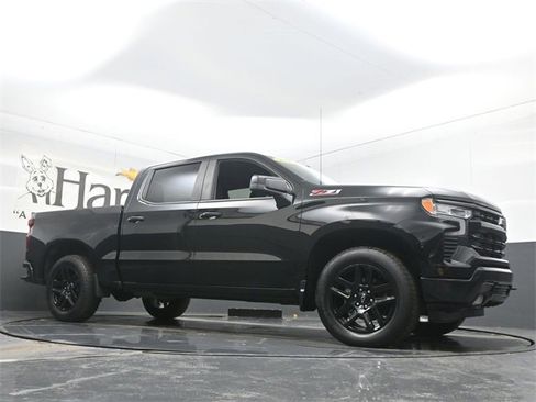 Used 2022 Chevrolet Silverado 1500 RST image 2