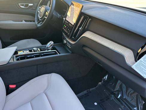 New 2026 Volvo XC60 T8 Plus w/ Climate Package AWD/4WD image 12