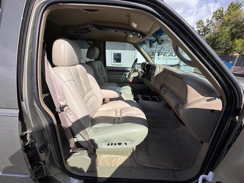 Used 2000 Cadillac Escalade 4WD image 30