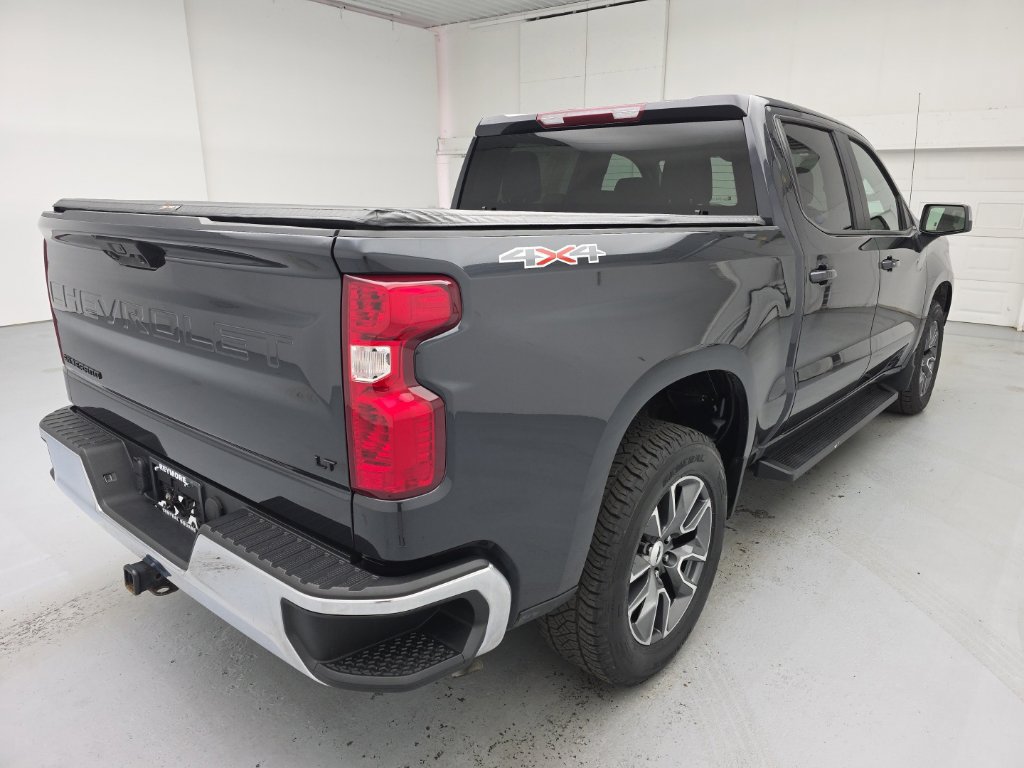 Used 2024 Chevrolet Silverado 1500 LT AWD/4WD image 12