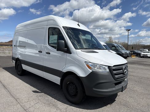 New 2026 Mercedes-Benz Sprinter 2500 image 2