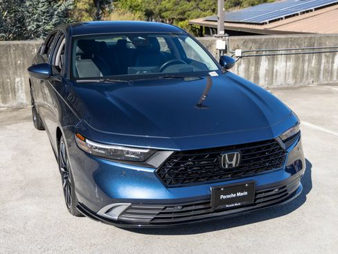 Used 2023 Honda Accord Touring image 15