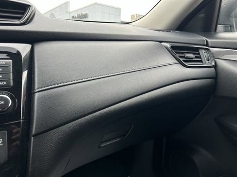 Used 2019 Nissan Rogue SV w/ Premium Package AWD/4WD image 40