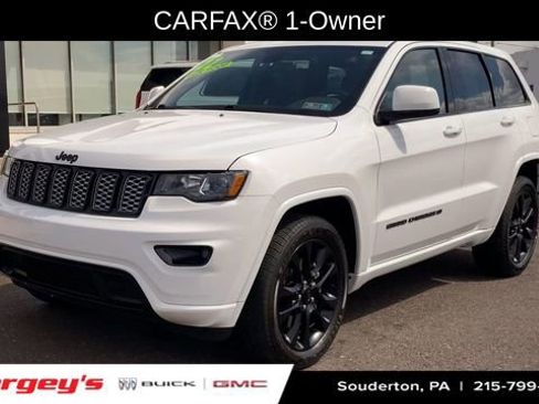 Used 2022 Jeep Grand Cherokee Laredo X AWD/4WD image 3