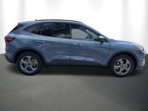 Used 2026 Ford Escape ST-Line w/ Tech Pack #1 FWD image 7