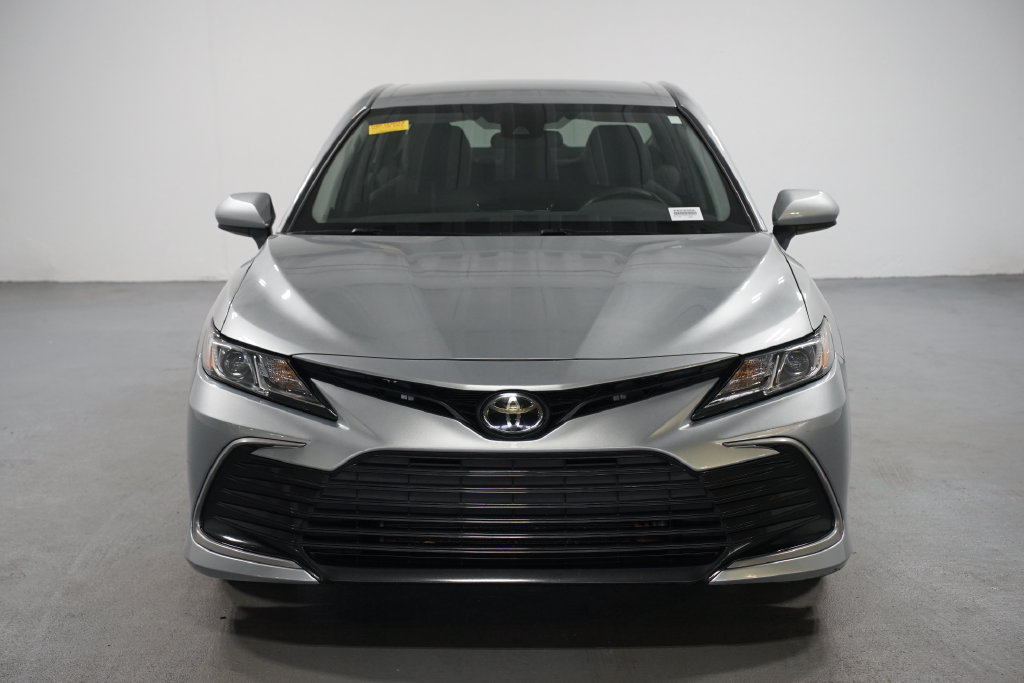 Used 2021 Toyota Camry LE FWD image 2