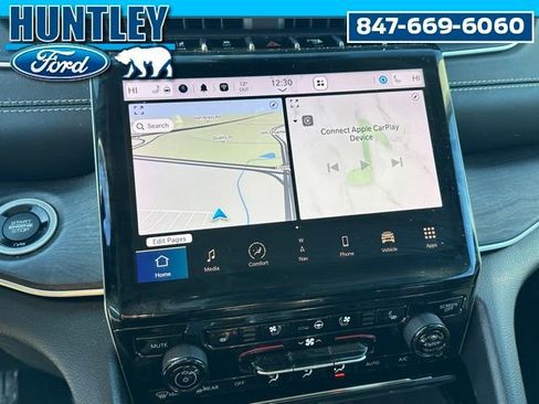 Used 2023 Jeep Grand Cherokee L Limited w/ Luxury Tech Group II image 24