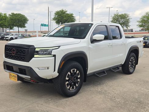 Used 2023 Nissan Frontier PRO-4X w/ Technology Package AWD/4WD image 7