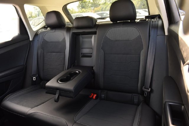 New 2027 Volkswagen Taos SE AWD/4WD image 23