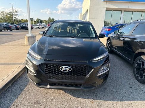 Used 2020 Hyundai Kona SE FWD image 2