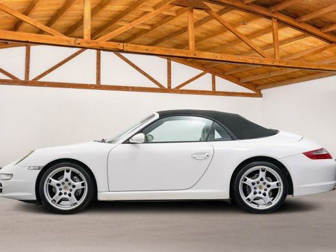 Used 2005 Porsche 911 Carrera image 3