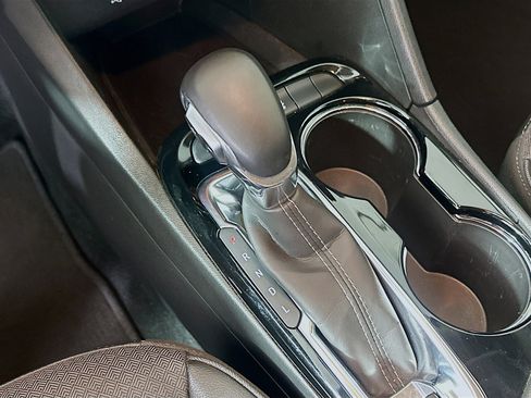 Used 2025 Buick Encore GX Preferred image 24