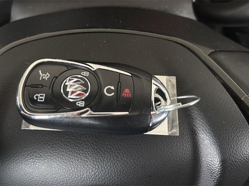 Used 2023 Buick Enclave Avenir image 26