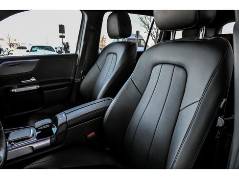 Certified 2022 Mercedes-Benz GLB 250 4MATIC image 12