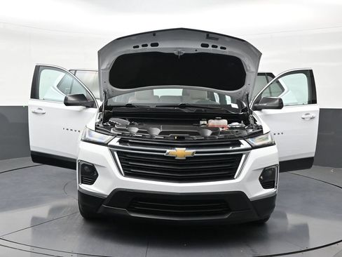Used 2023 Chevrolet Traverse LS FWD image 25