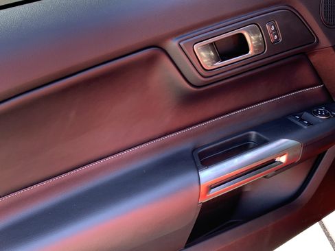 Used 2021 Ford Mustang Shelby GT500 w/ Technology Package image 27