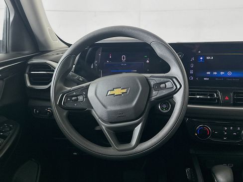 Used 2025 Chevrolet TrailBlazer LT image 17