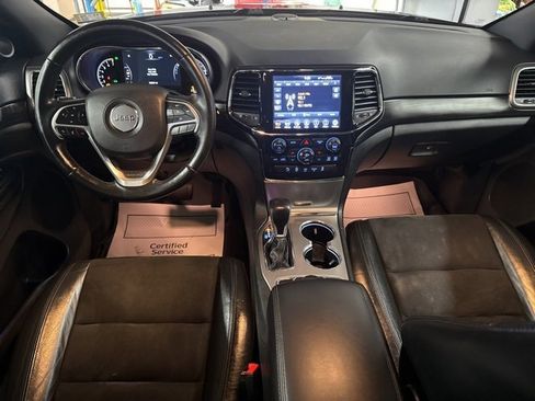 Used 2022 Jeep Grand Cherokee Laredo X image 22