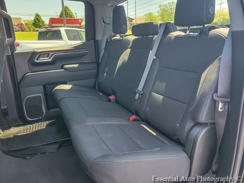 Certified 2024 Chevrolet Silverado 1500 LT AWD/4WD image 11