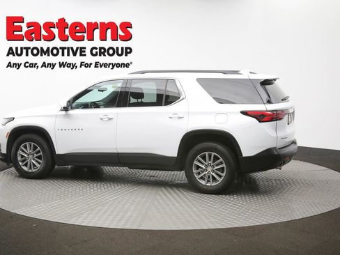 Used 2022 Chevrolet Traverse LT image 64